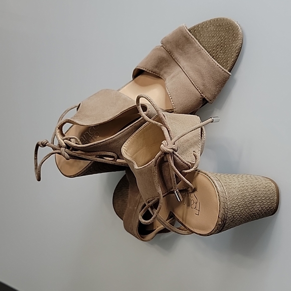 Women's - Picture 2 of 3